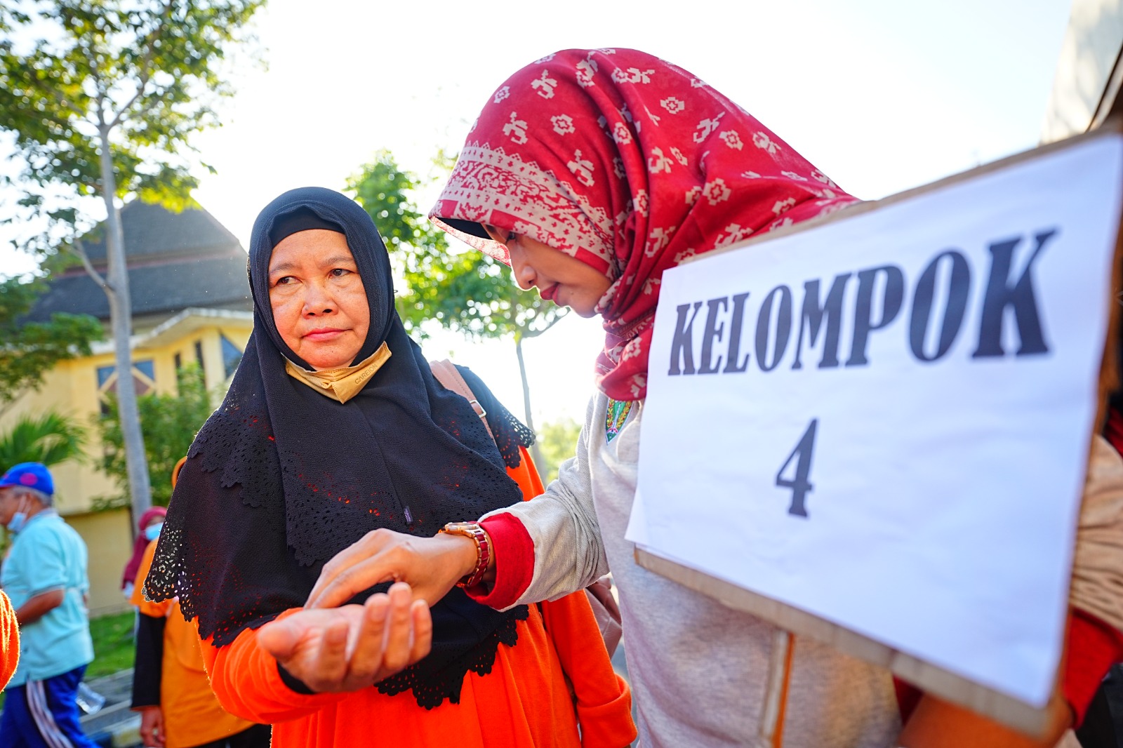 Foto 8 dari 10: 155 Calon Jamaah Haji Kota Madiun Jalani Tes Kebugaraan