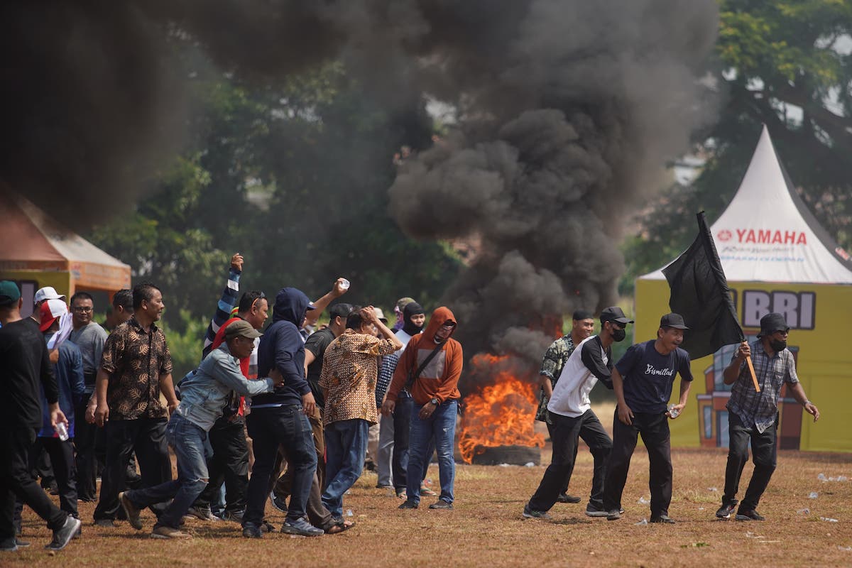 Foto 6 dari 7: Gelar Simulasi Sispamkota, Polres Madiun Kota Tunjukkan Kesiapsiagaan Petugas Kawal Pemilu 2024