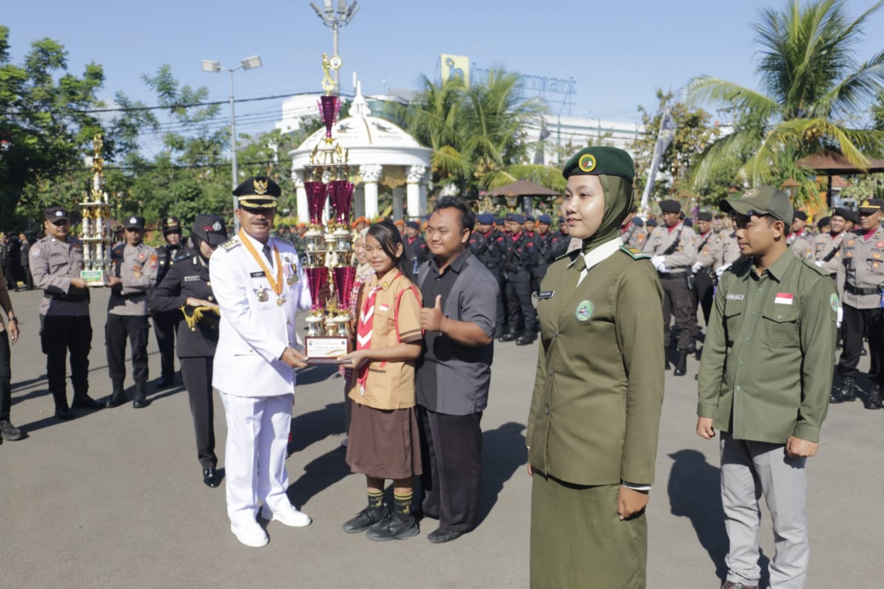 Foto 7 dari 14: HUT ke-77 Bhayangkara, Wali Kota: Setiap Pribadi Harus Menjadi Polisi untuk Diri Sendiri
