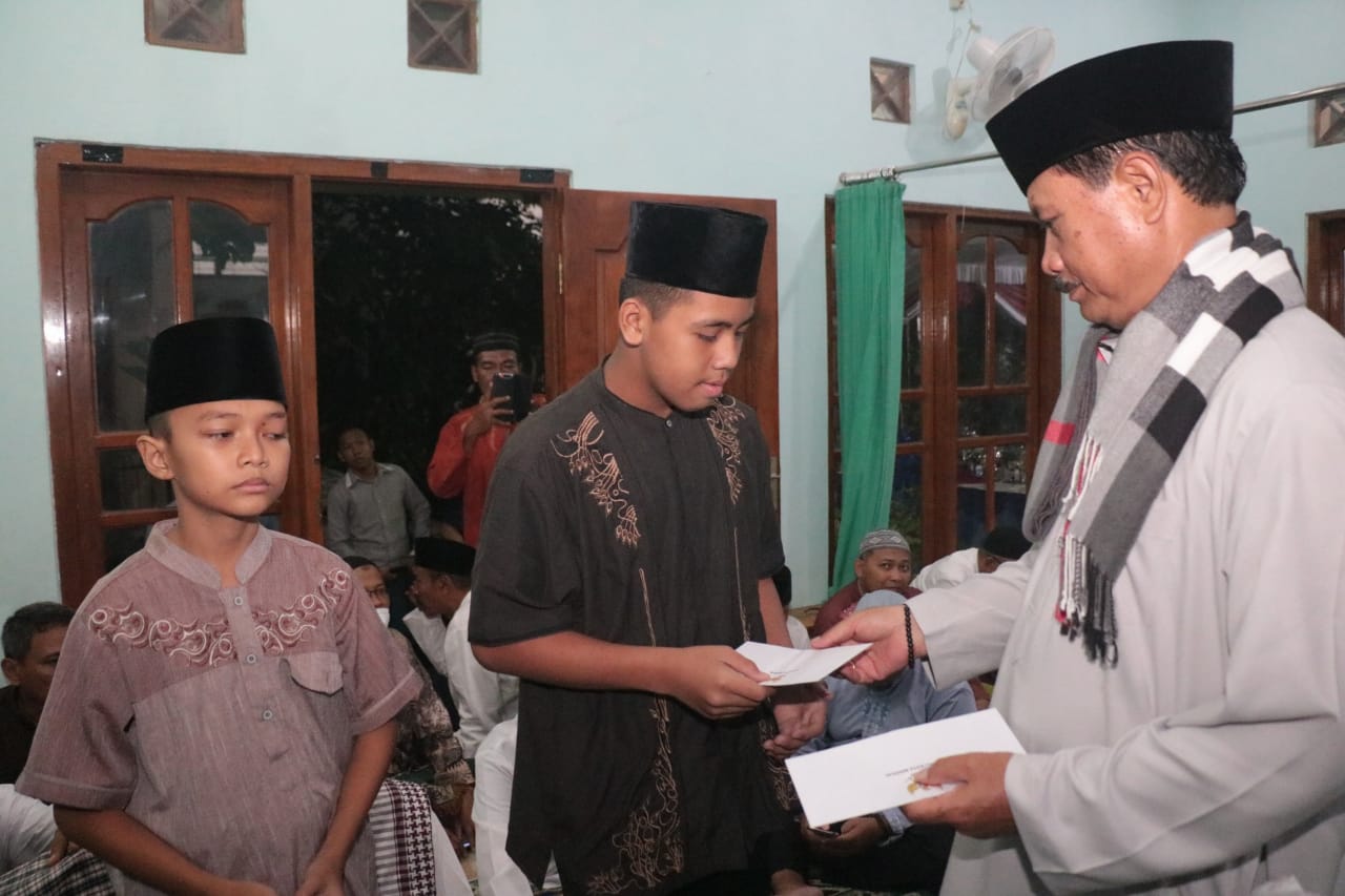 Foto 6 dari 11: Safari Ramadan di Musala Baitul Jannah, Wali Kota Maidi Juga Serap Aspirasi Jamaah