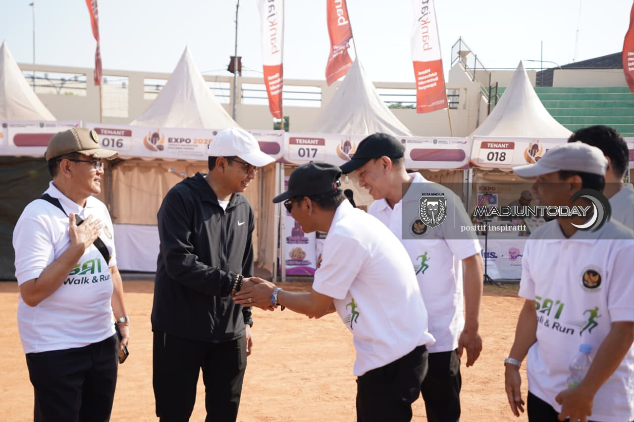 Foto 15 dari 19: EXPO UMKM dan Ekosistem Haji-Umrah Berakhir, Menhaj Sebut Transaksi di Tenant Capai Rp 5,7 Miliar