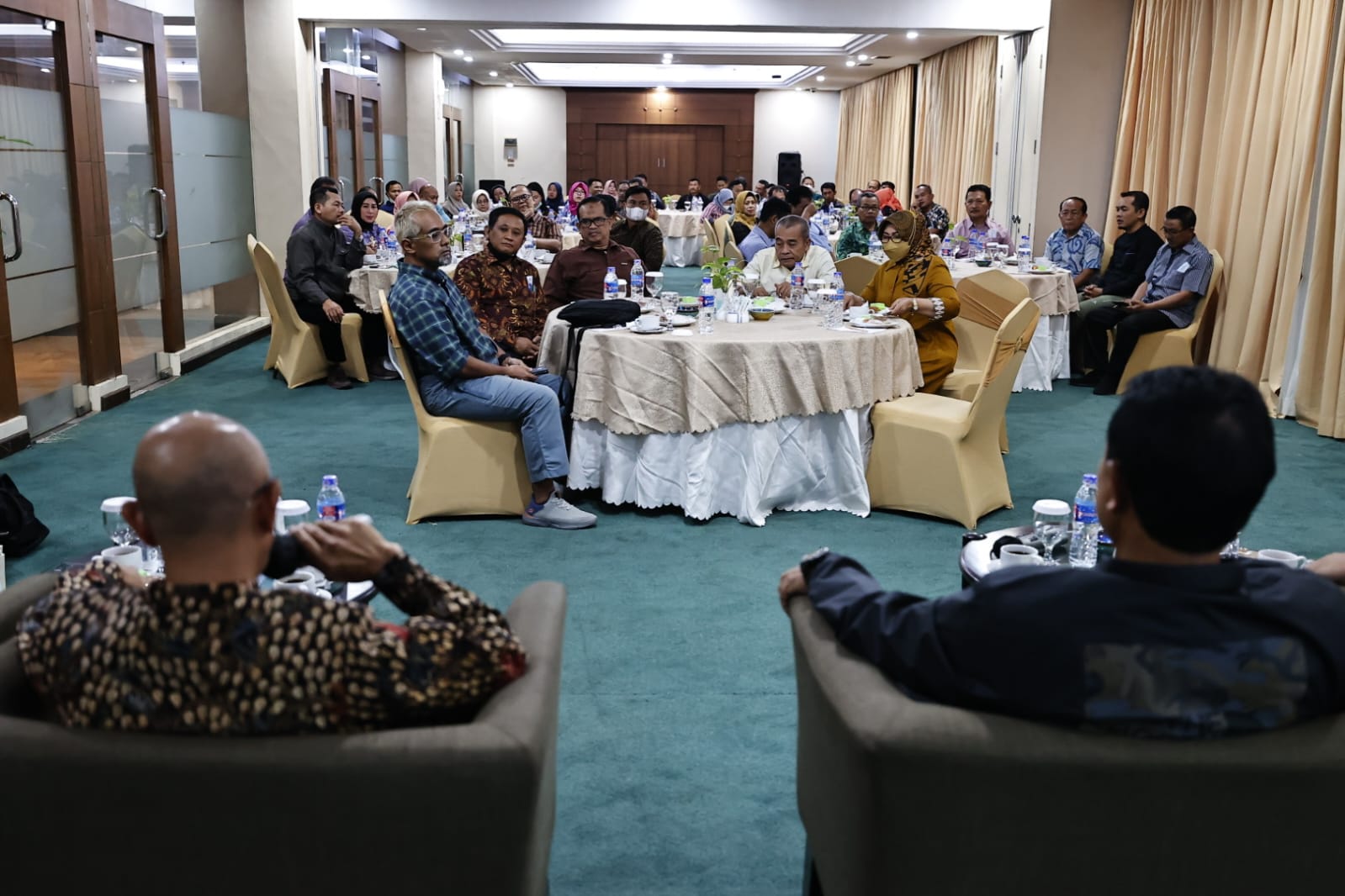 Foto 7 dari 12: Belajar Pengelolaan Lingkungan Skala Internasional, Wali Kota Hadirkan Narasumber Dari Singapura