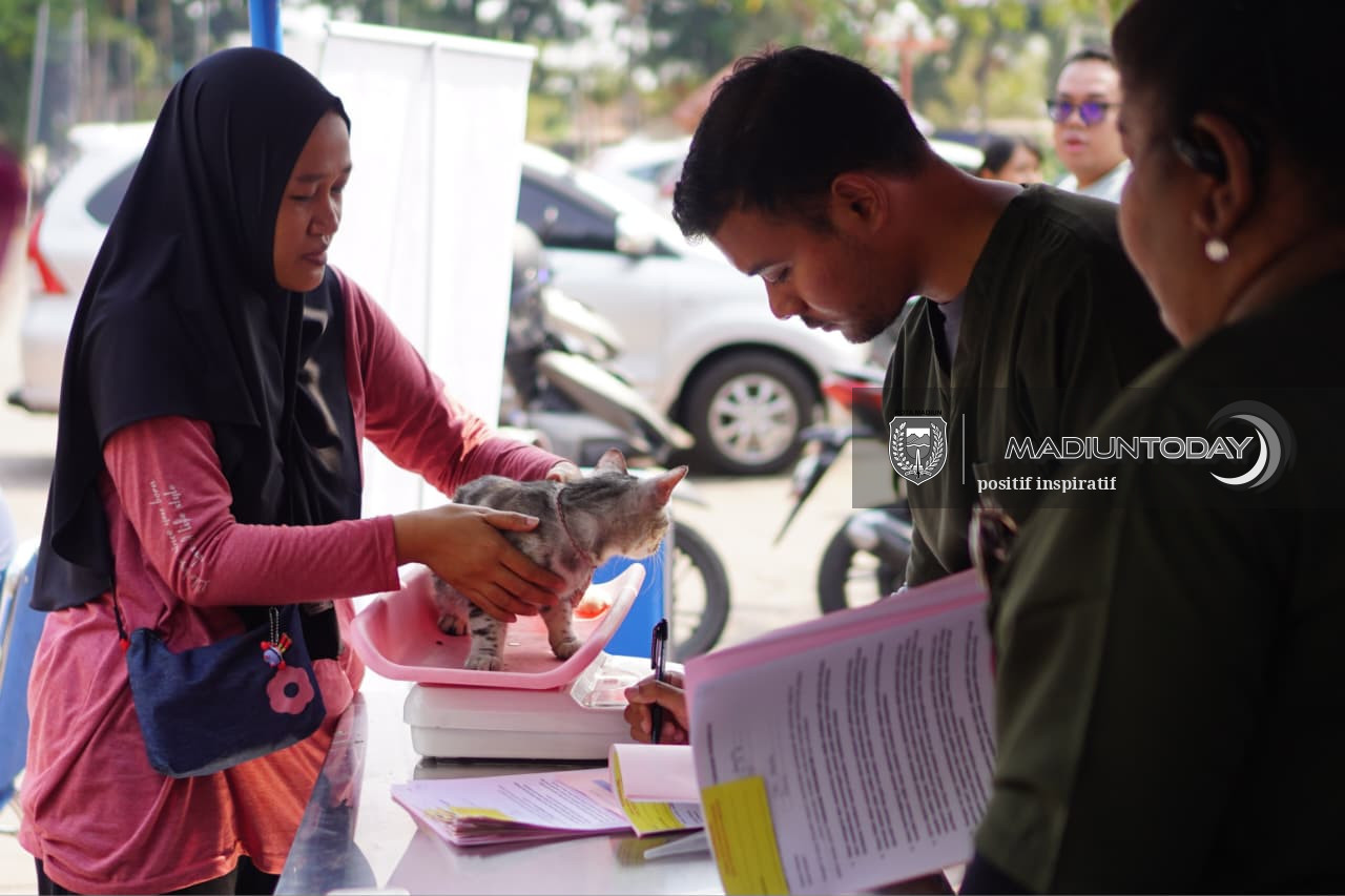 Foto 15 dari 19: Bukan Cuma yang Sakit, 100 Hewan Peliharaan Diperiksa Gratis di RTH Kanigoro
