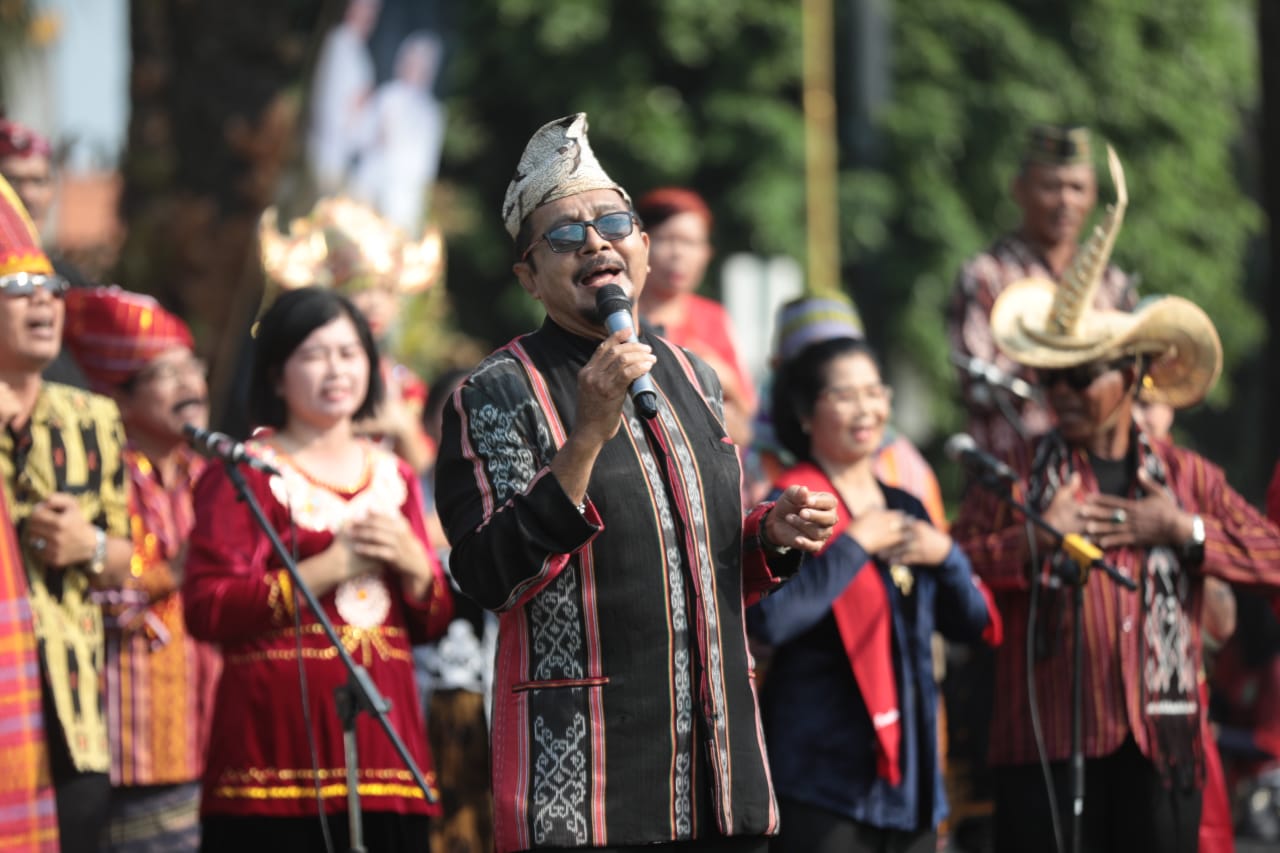 Foto 2 dari 12: Puncak Hari Jadi ke-105, Koreografi Pencak Silat Hingga Marching Band Sukses Meriahkan Gelaran Upacara