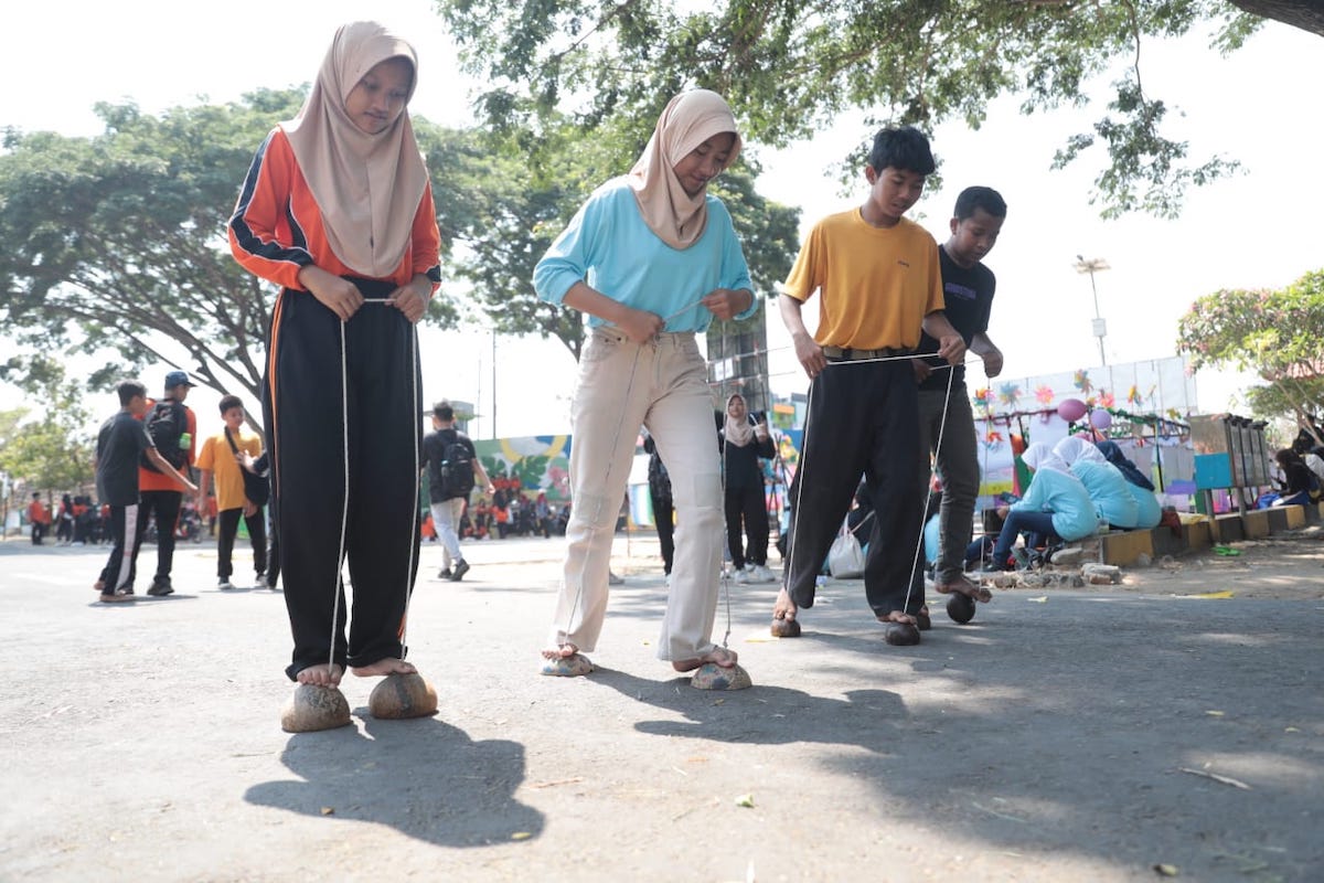 Foto 8 dari 12: Lestarikan Budaya Daerah, Spenga Angkat Permainan Tradisional Dalam Kegiatan P5
