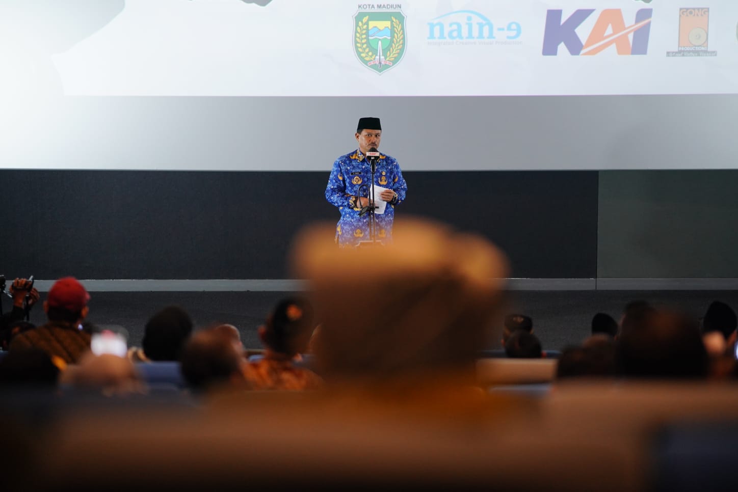 Foto utama berita: Hadiri Gala Premiere Pemutaran Film Maestro, Wali Kota Harap Jadi Contoh Pendekar Di Madiun Dan Indonesia
