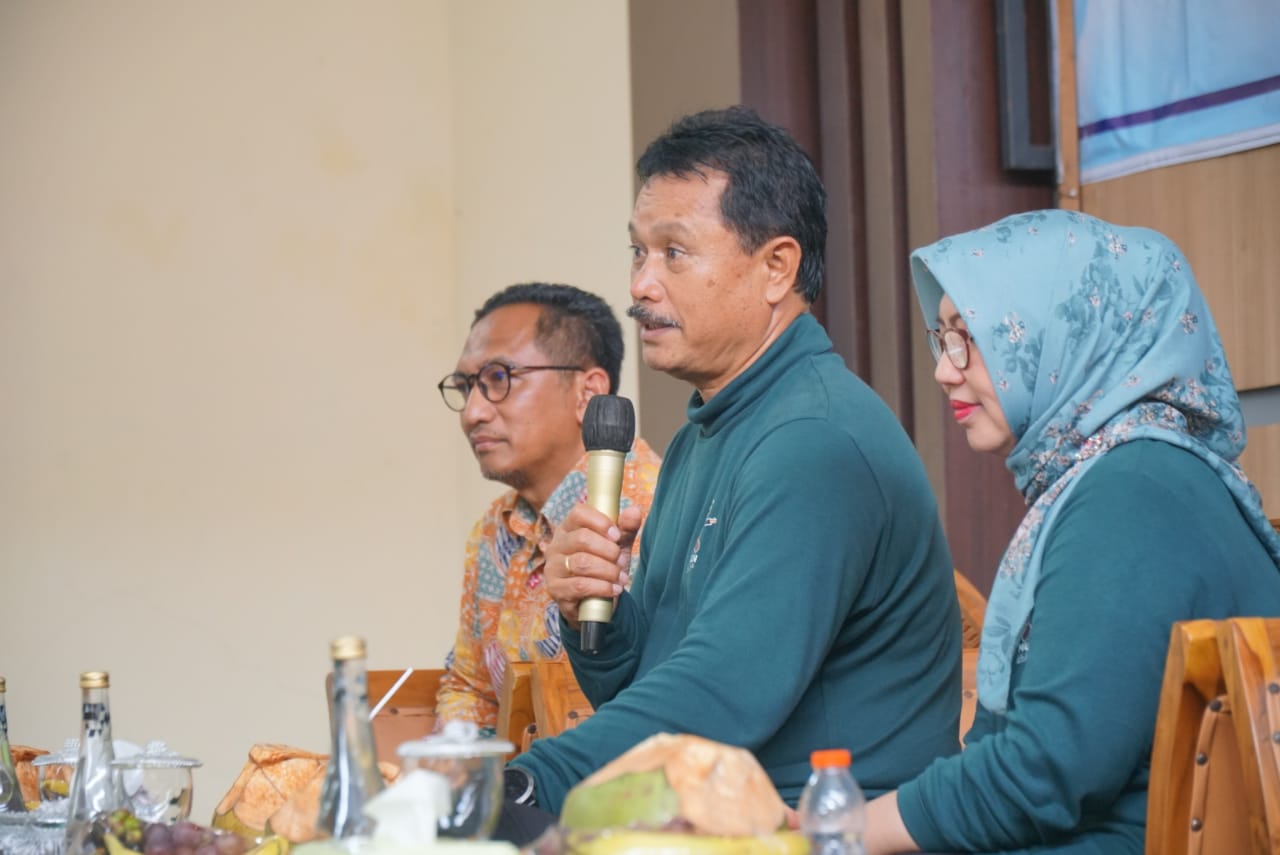 Foto 6 dari 9: Bertemu TP PKK Kelurahan Kejuron, Wali Kota Pesan Perkuat Sinergi