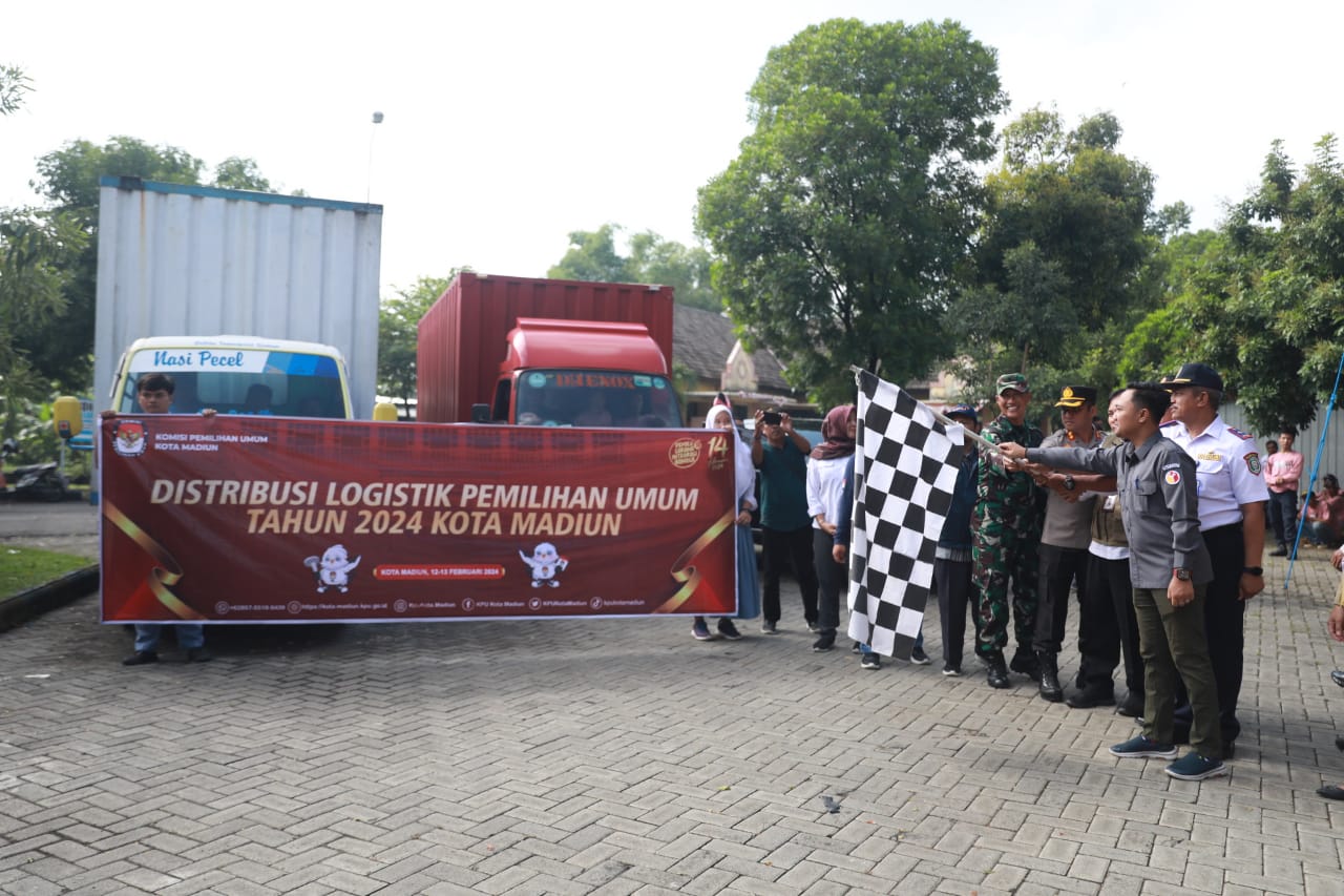 Foto 2 dari 10: H-2 Pemilu, KPU Distribusikan Logistik Pemungutan Suara Ke Kelurahan