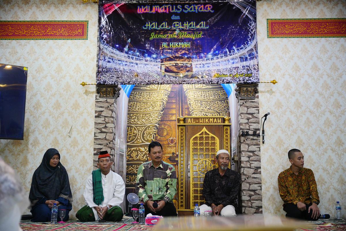 Hadiri Halal Bihalal Jama’ah Masjid Al Hikmah, Wali Kota Sampaikan Maaf dan Pesan Jaga Kerukunan