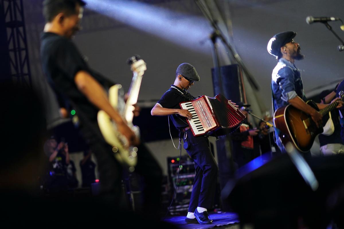 Foto utama berita: Road To Rockamination 3, Musik Cadas Menggema di Pusat Kota