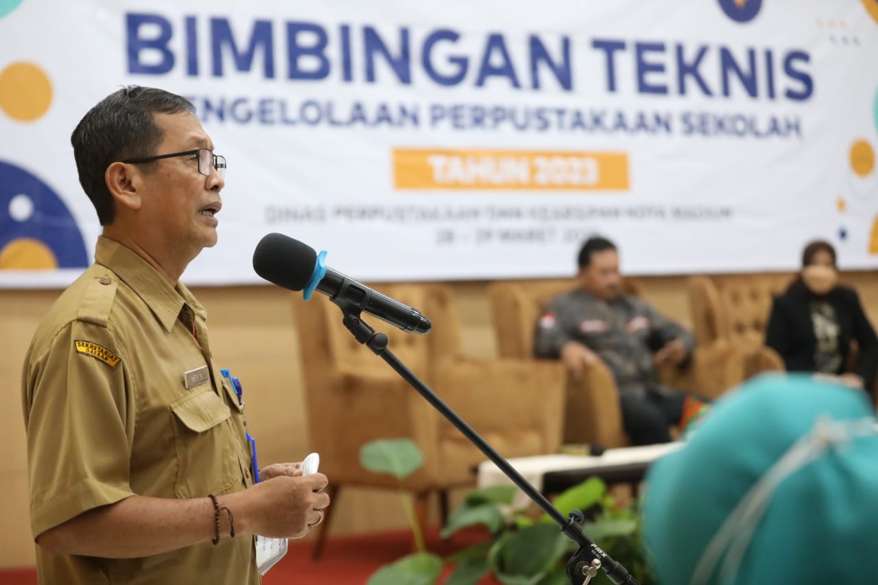 Foto 3 dari 10: Hadiri Bimtek Pengelolaan Perpustakaan Sekolah, Wali Kota Targetkan Seluruhnya Terakreditasi A