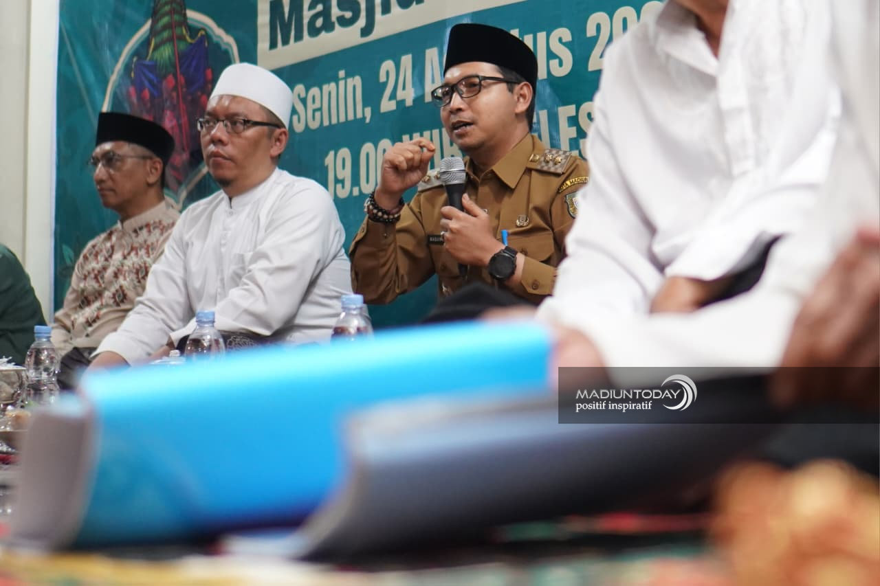 Foto 23 dari 33: Kesenian Klasik Gembrungan Hidupkan Malam Manggulan Grebeg Maulud Kota Pendekar