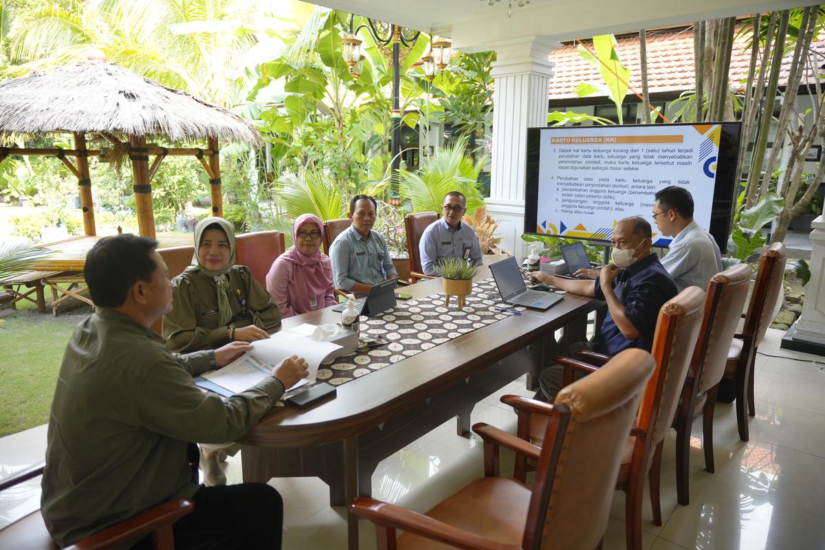 Foto 1 dari 5: Gelar Rapat Bersama Dindik, Wali Kota Bahas Agenda Pendidikan Tahun Ini