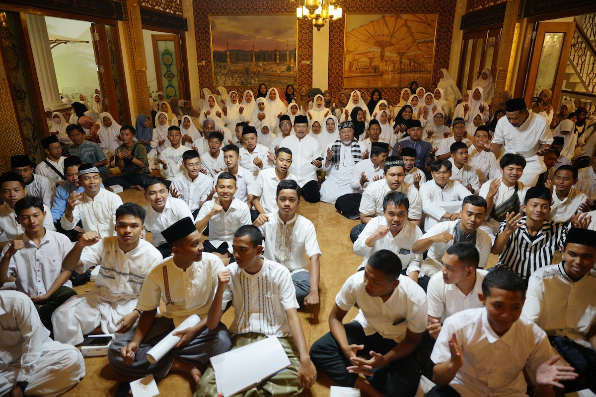 Foto 7 dari 9: Gelar Pramuka Religi di Pondok Abi Bahrun, Wali Kota Harap Generasi Muda Perbanyak Doa dan Usaha
