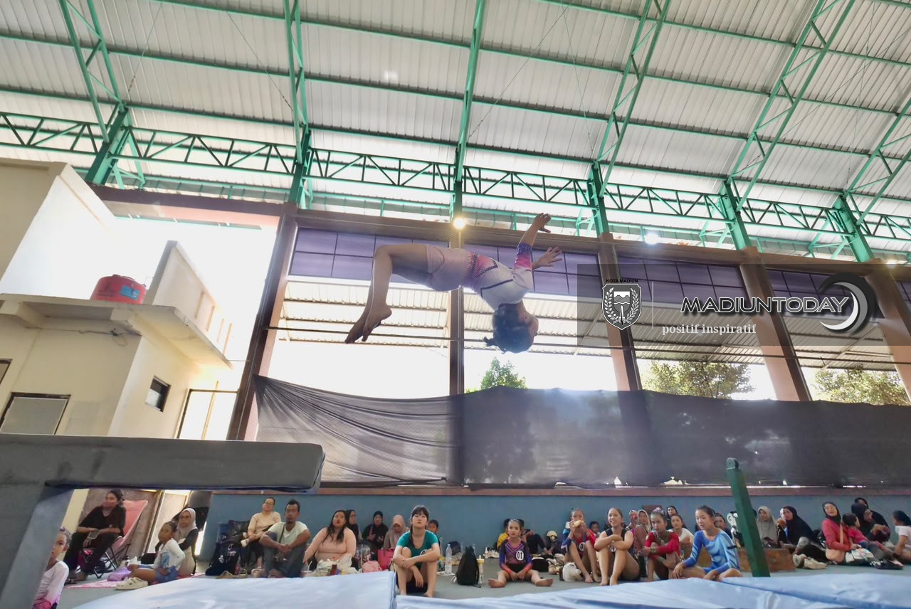 Foto 9 dari 13: Puluhan Pesenam Muda Kota Madiun Unjuk Aksi di Kejurkot Gymnastic 2026