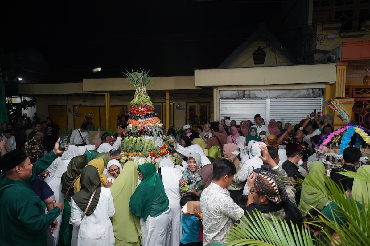 Foto 6 dari 9: Hadiri Peringatan Hari Santri di Kantor PCNU, Wali Kota: Hari Santri Momentum Evaluasi Diri