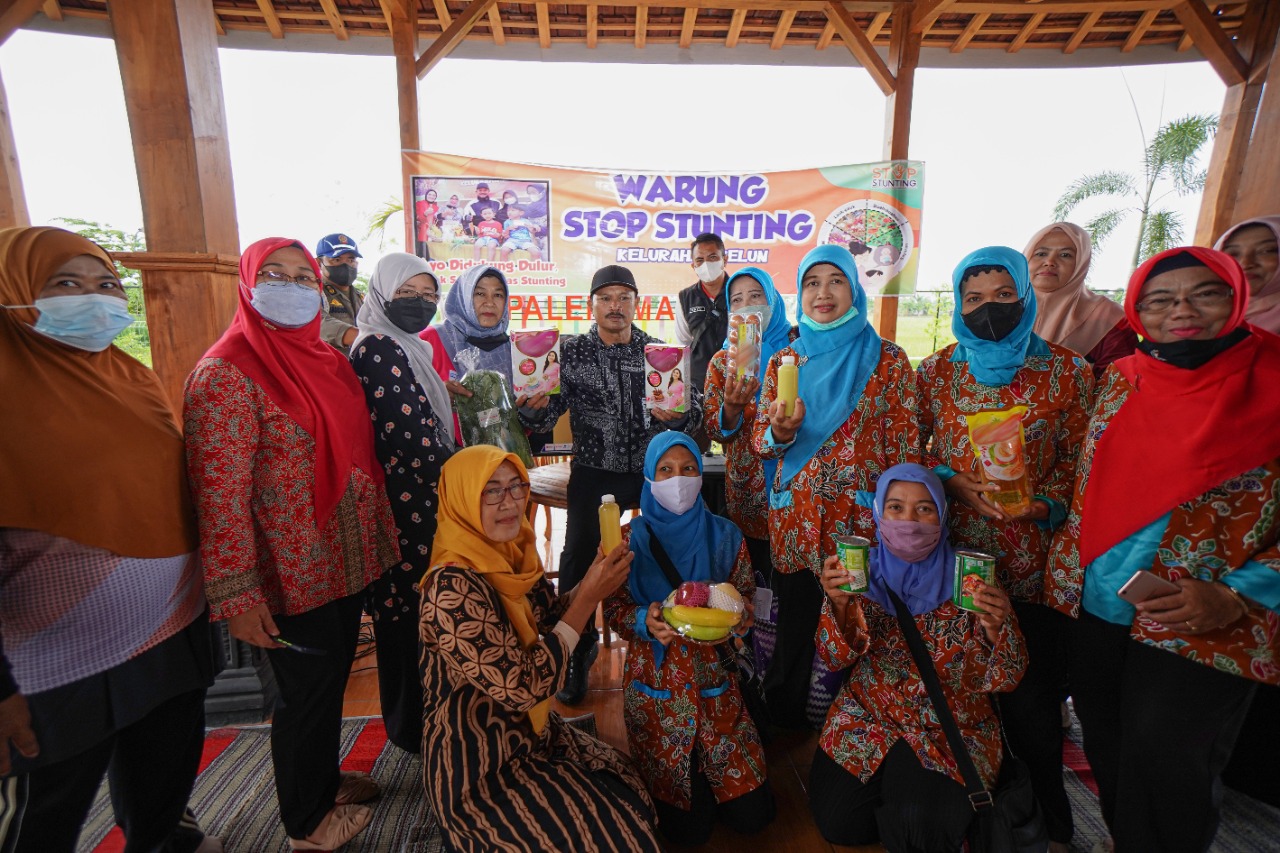 Foto 5 dari 7: Lewat Warung Stop Stunting, Wali Kota Penuhi Gizi Balita Dan Ibu Hamil