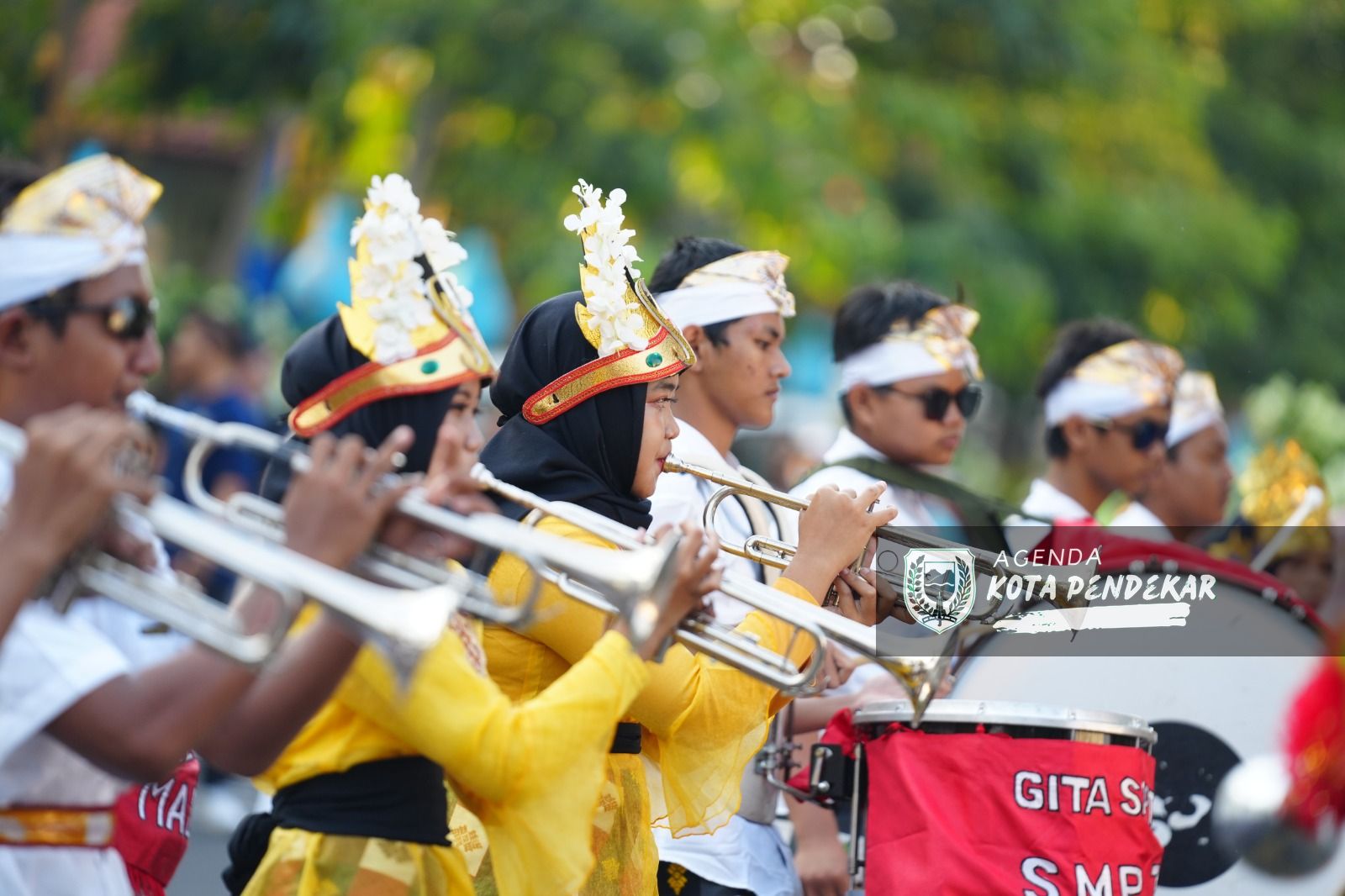 Foto 3 dari 8: Tari Kecak Hingga Ogoh-ogoh Bali Unjuk Kebolehan Dalam Parade Senja