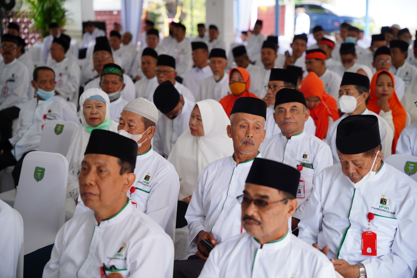 Foto 9 dari 10: Kukuhkan Pengurus IPHI, Wali Kota Harap Kepengurusan Bisa Bawa Kemajuan Untuk Kota