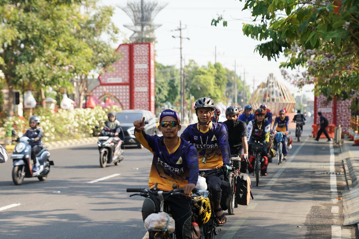 Foto 9 dari 9: Gowes ke Kota Madiun, Komunitas Federal Solo Raya Terkesan dan Ingin Datang Lagi