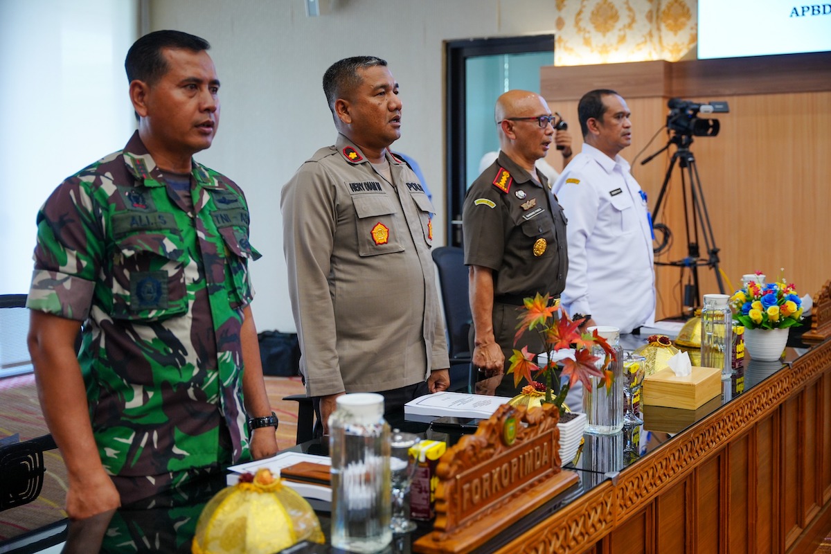 Foto 4 dari 8: Rapat Paripurna Bersama DPRD, Wali Kota Sampaikan Jawaban Atas PU Fraksi