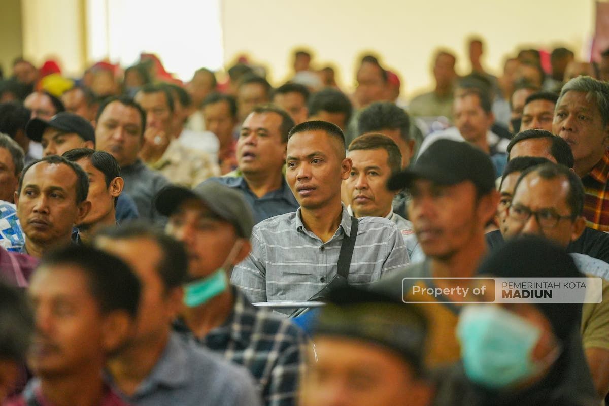 Foto 7 dari 8: Hadiri Sosialisasi Program SMPN 4 Kota Madiun, Wali Kota: Kita Harus Siapkan Generasi Emas 2045 Mulai Sekarang