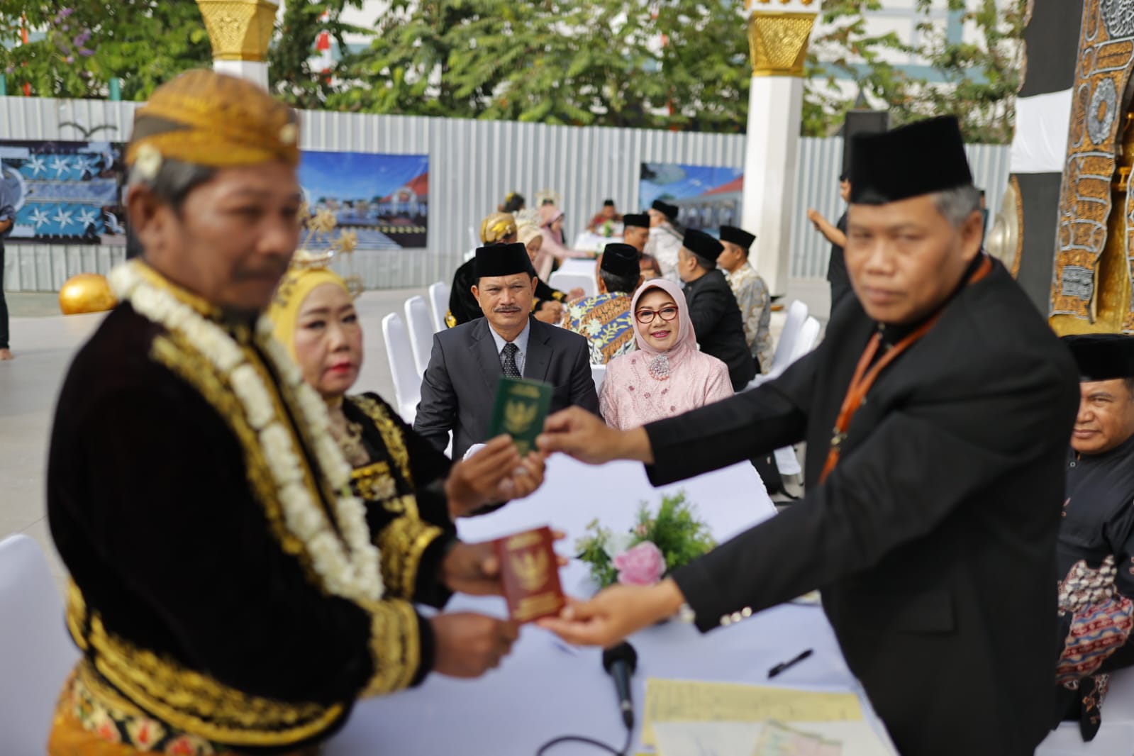 Foto utama berita: Jadi Saksi Ijab Qobul, Wali Kota Doakan Mempelai Bahagia Dan Sejahtera