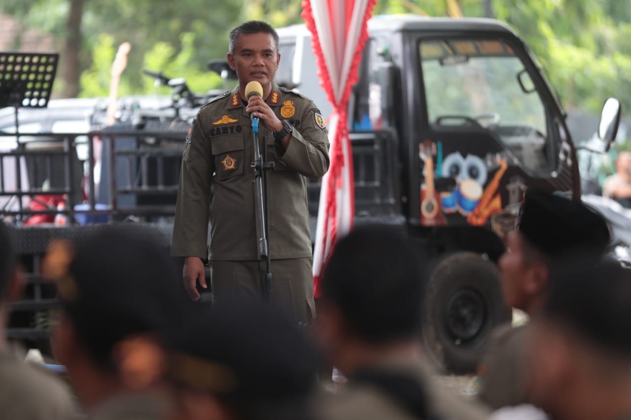 Foto 6 dari 12: Gelar Pembinaan Peningkatan Kinerja Pelayanan Publik, Wali Kota Harap Satpol PP dan Damkar Optimal Berikan Pelayanan
