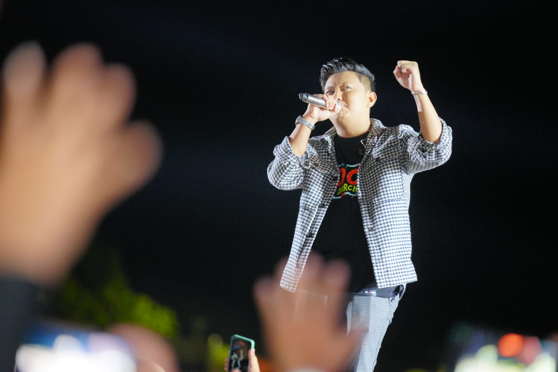 Foto 1 dari 8: Hadiri Konser Denny Caknan, Wali Kota Sebut Masih Banyak Acara Besar Peringatan Hadi Jadi