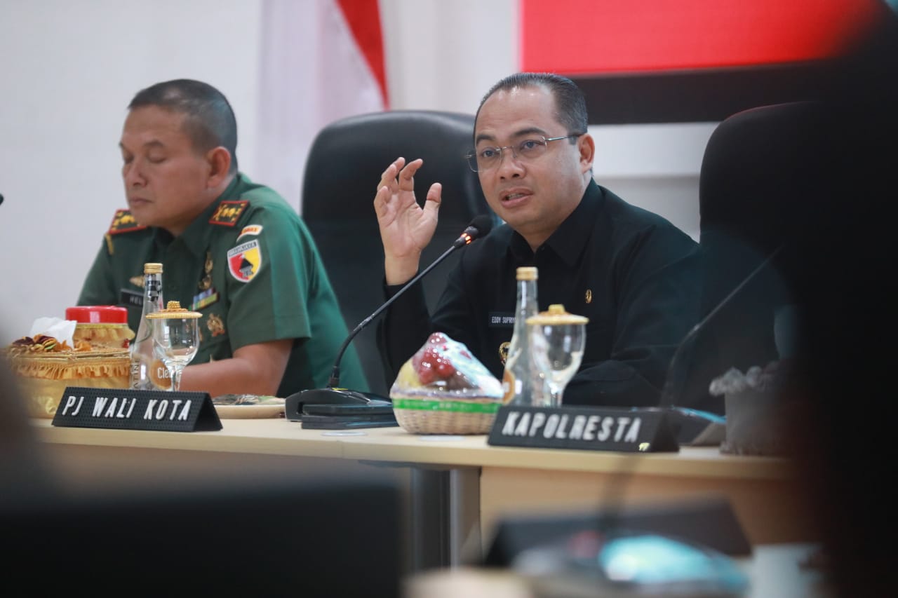 Foto 2 dari 9: Rakor Forkopimda Bersama Perguruan Pencak Silat, Pj Wali Kota: Kita Sepakat Kota Madiun Harus Selalu Aman dan Nyaman
