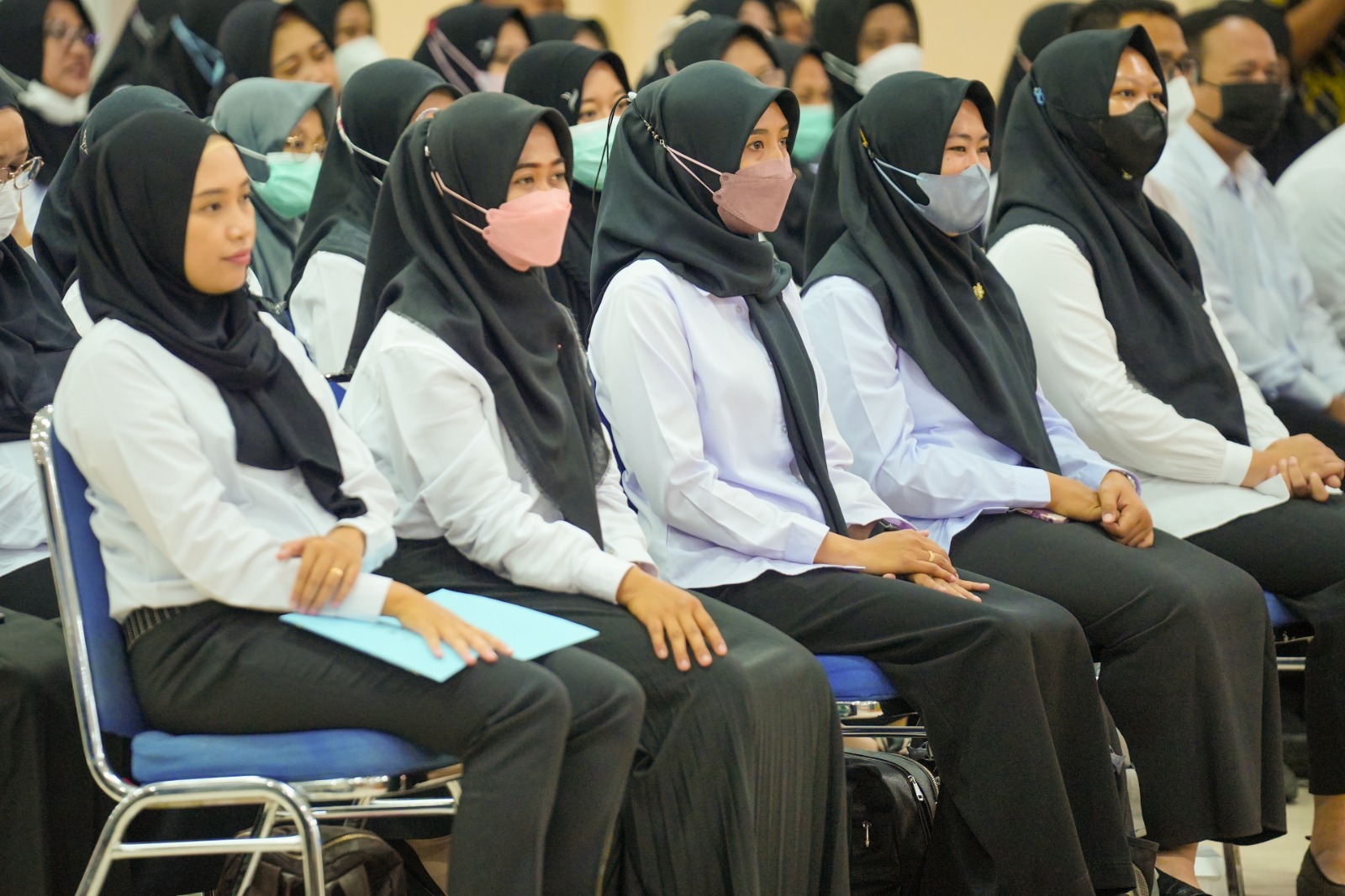 Foto 8 dari 10: Serahkan SK PPPK, Wali Kota Minta Serius dalam Bekerja