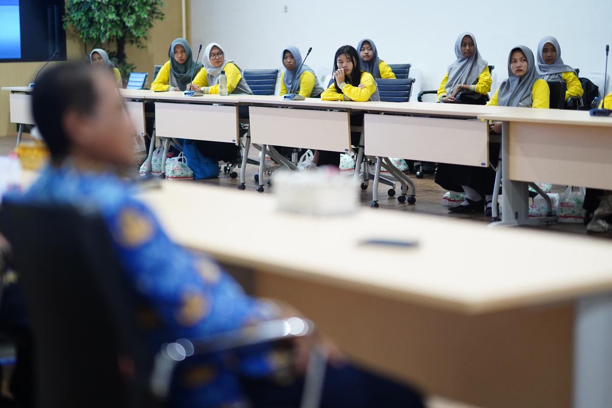 Foto 3 dari 9: Jadi Narasumber Tokoh Inspiratif Bagi Anak Muda, Wali Kota Pesan Jangan Malu untuk Berjuang