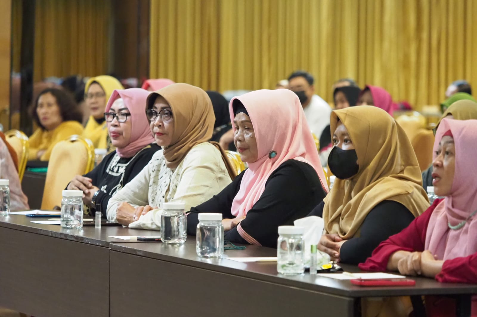 Foto 8 dari 10: Dukung IKM Go Internasional, Wali Kota Imbau Pengusaha Jaga Kekompakan