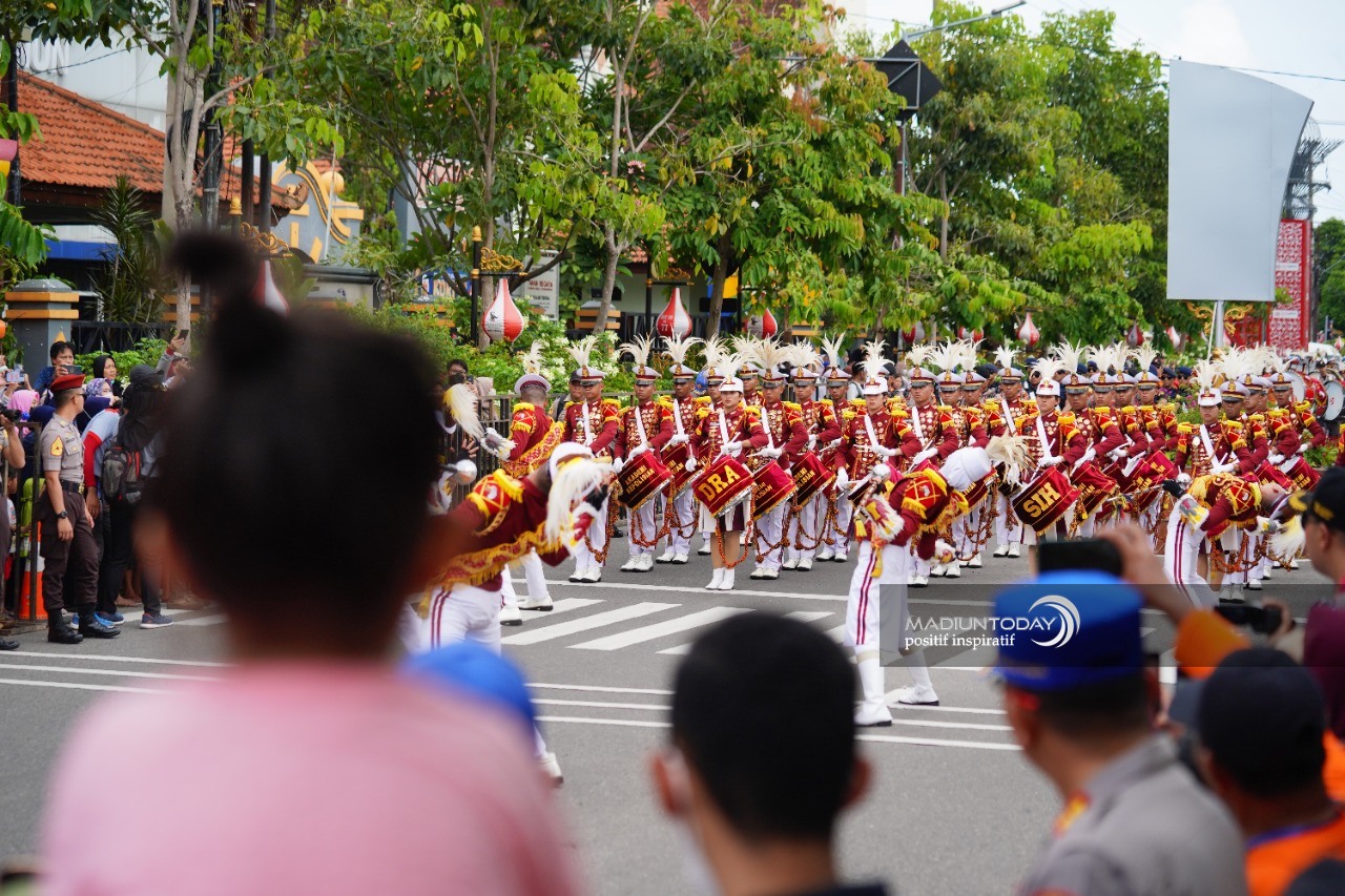 Foto 9 dari 9: Animo Luar Biasa, Parade Nusantara Geliatkan Perekonomian Sekaligus Ajang Promosi Kota