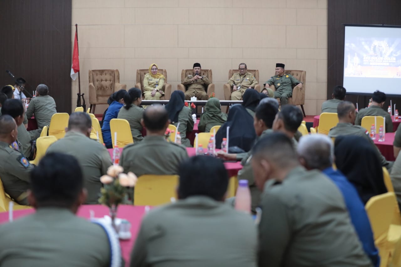 Foto 5 dari 10: Wujudkan Lebaran yang Aman dan Nyaman, Wali Kota Beri Pembinaan Petugas Satpol PP Kota