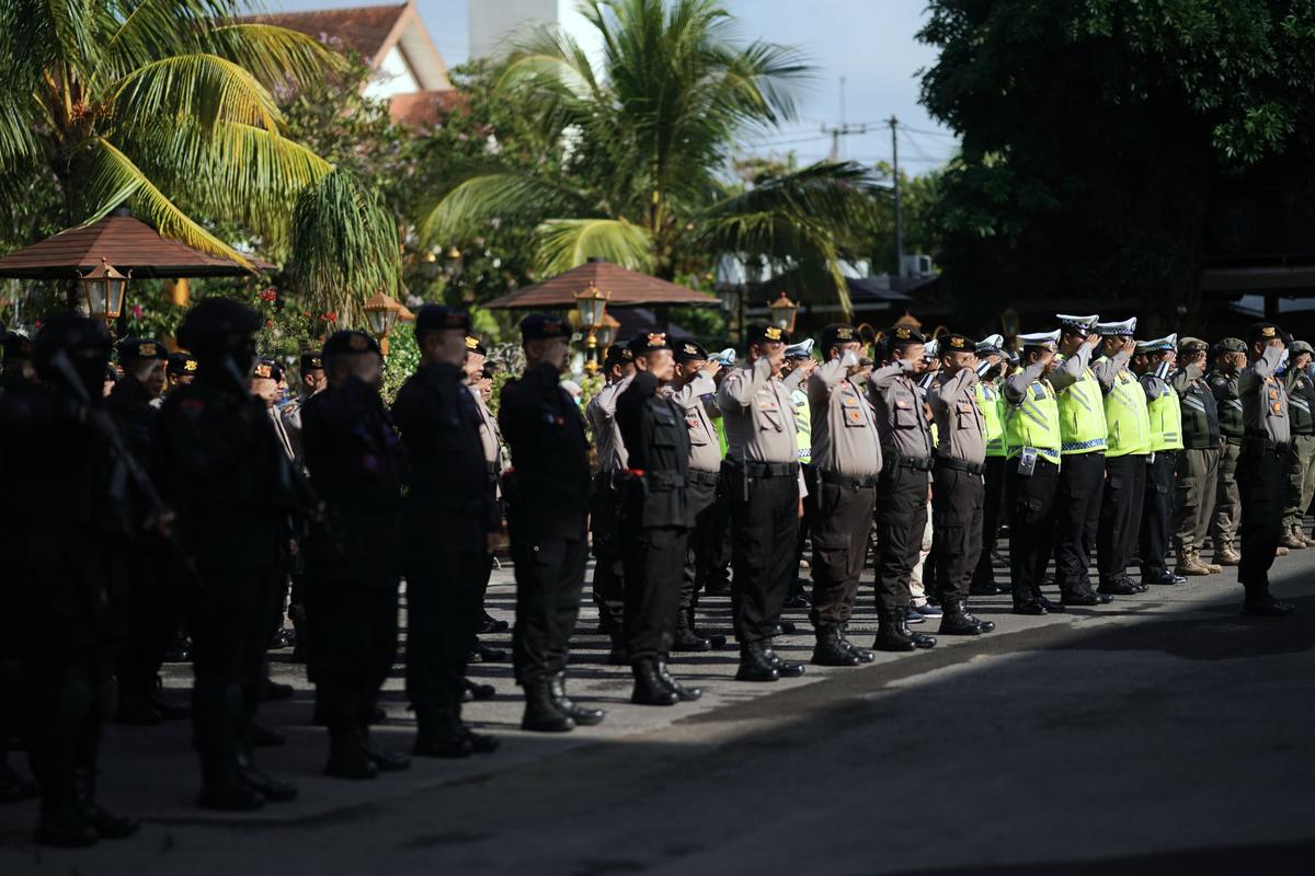 Foto 4 dari 9: Peringati Bulan Bakti TNI-Polri, Polres Madiun Kota dan Jajaran TNI Gelar Apel Gabungan