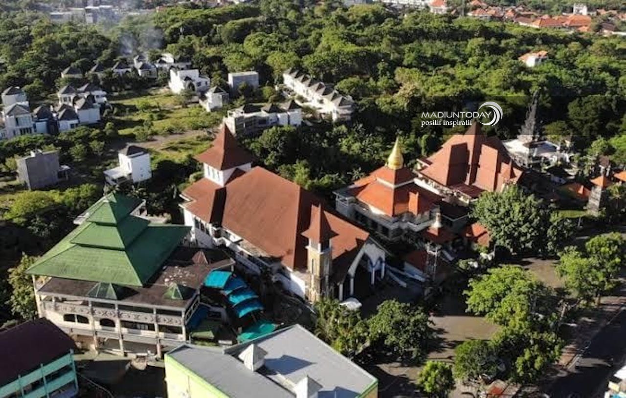 Foto 2 dari 7: Tingkatkan Toleransi Beragama, Wali Kota Ajak FKUB Kunjungi Komplek Peribadatan Puja Mandala