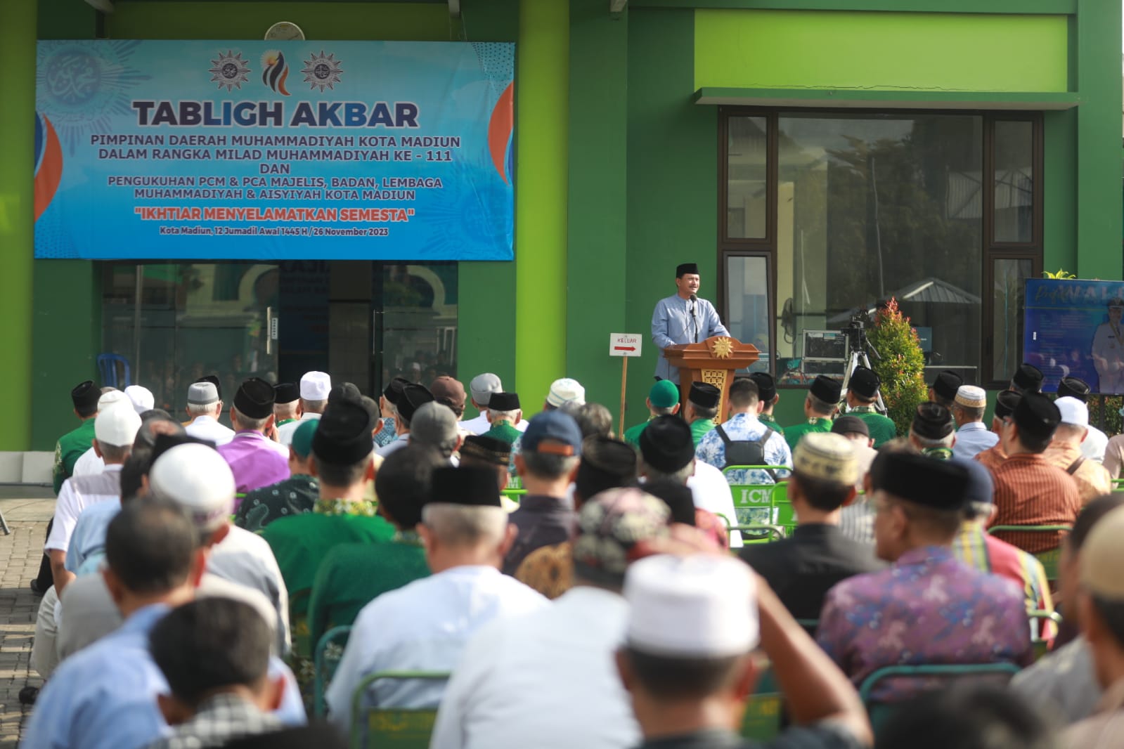 Foto 2 dari 14: Hadiri Pengajian Rutin Di Islamic Center, Wali Kota Ajak Jamaah Doakan Kota Madiun