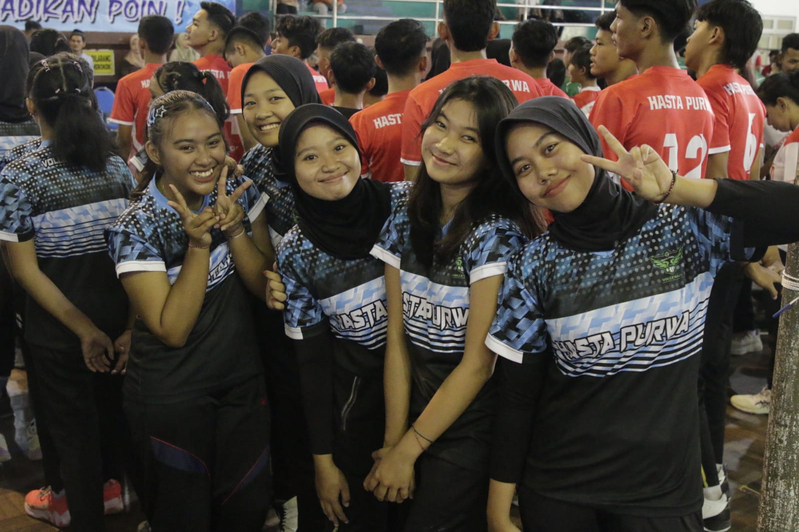 Foto 7 dari 15: Jaring Atlet Berprestasi, Pemkot Gelar Kejurkot  Bola Voli Antar Club U-18
