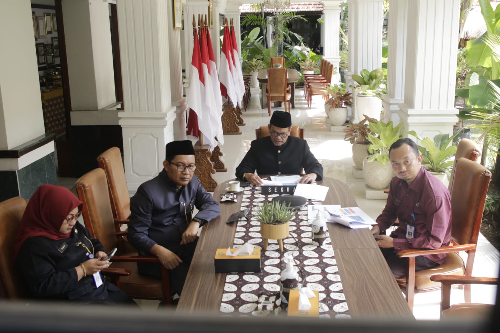 Foto 8 dari 11: Ikuti Monev KI, Pemkot Madiun Paparkan Keterbukaan Informasi Publik Di Kota Pendekar