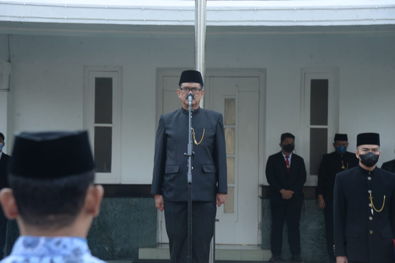 Foto 2 dari 12: Peringati HUT Pemprov Jatim, Pemkot Madiun Gelar Upacara