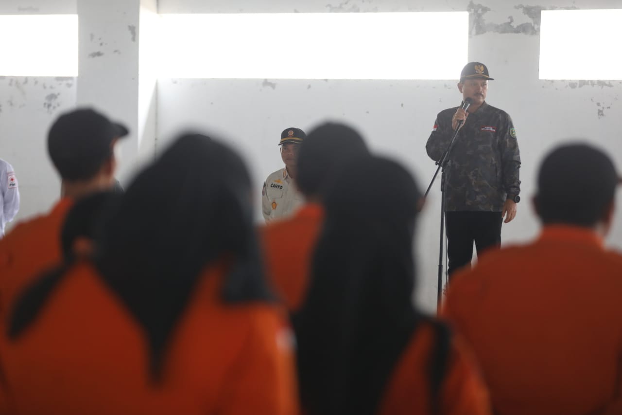 Foto 6 dari 11: Pimpin Apel Tim Gabungan Pasar Besar Madiun, Wali Kota Pesan Jaga Ketertiban