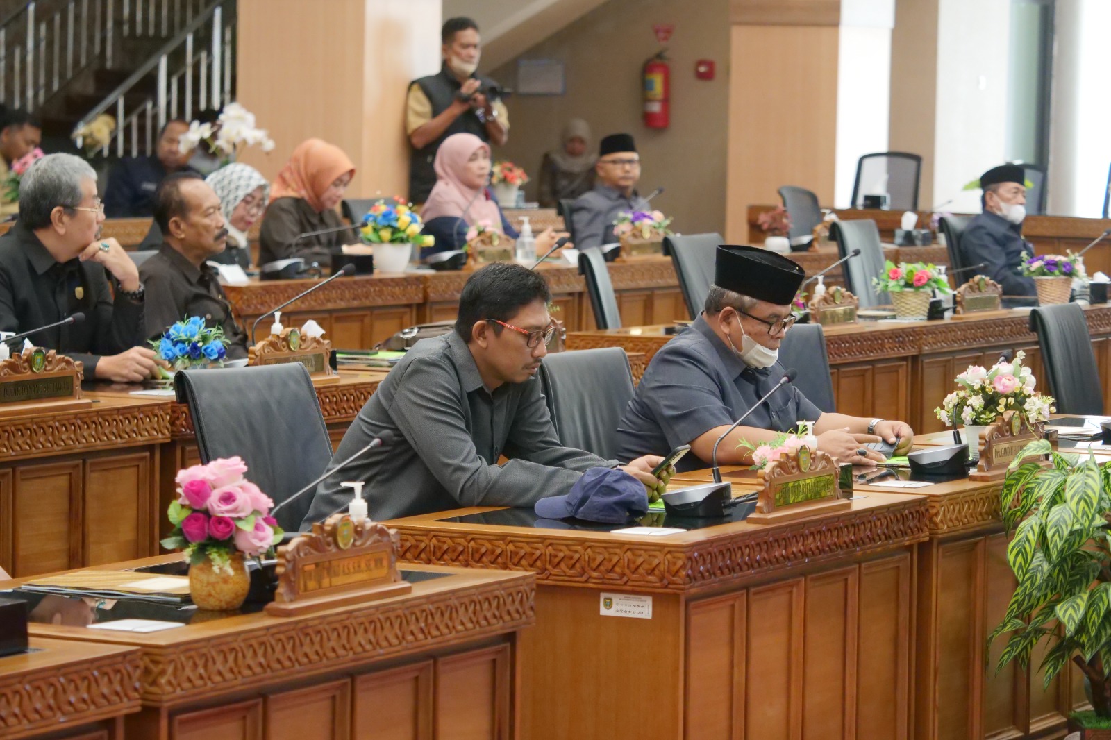 Foto 10 dari 10: Rapat Paripurna Pendapat Akhir Fraksi Terkait Rencana RTRW, Wali Kota: Catatan Akan Jadi Bahan Evaluasi