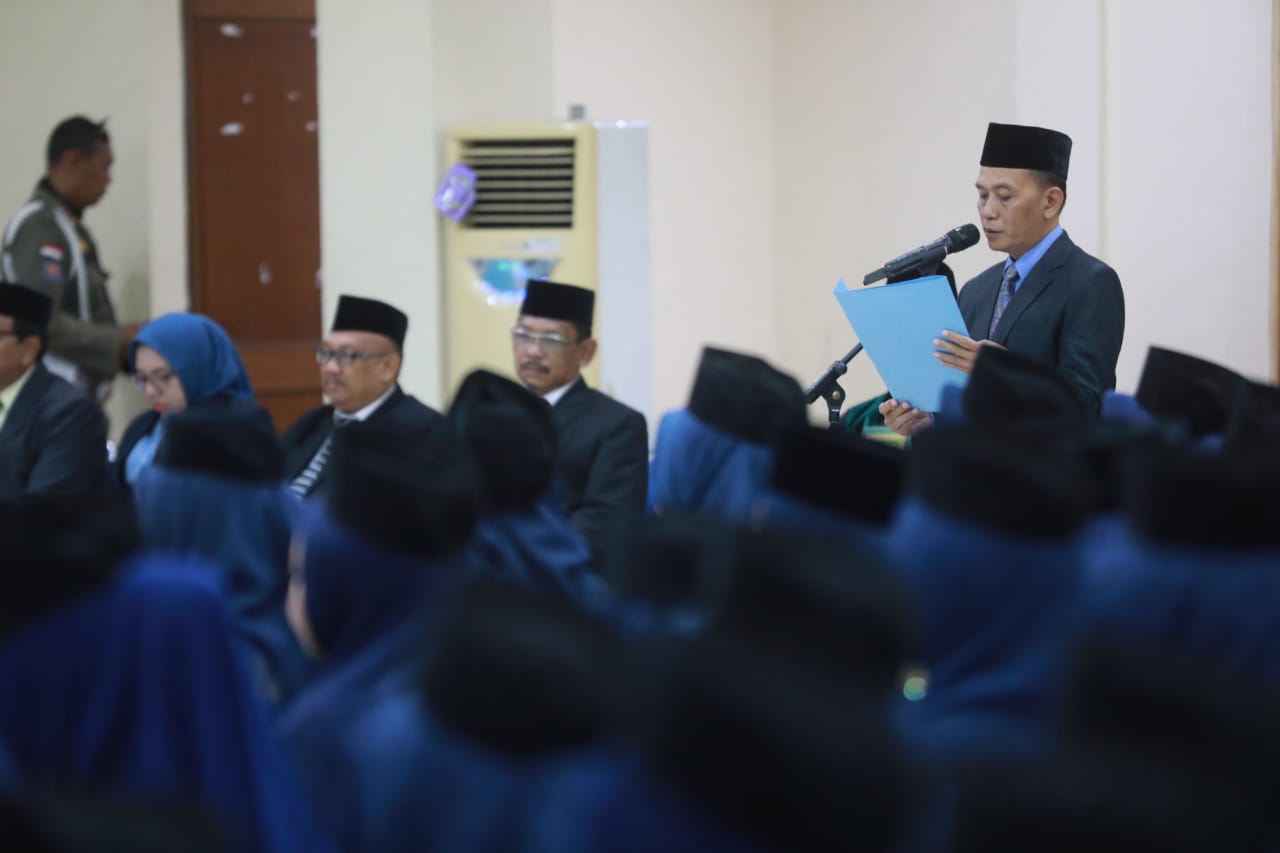 Foto 7 dari 16: Pengambilan Sumpah Jabatan dan Pelantikan PPPK, Wali Kota Dr. Maidi: Apa yang Diucapkan Harus Dijalankan