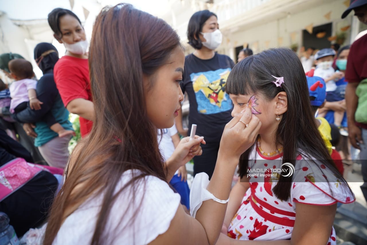 Foto 3 dari 4: Tekuni Rias Karakter dan Face Painting, Jasa Sri Jayanti Laris Sampai Ibukota