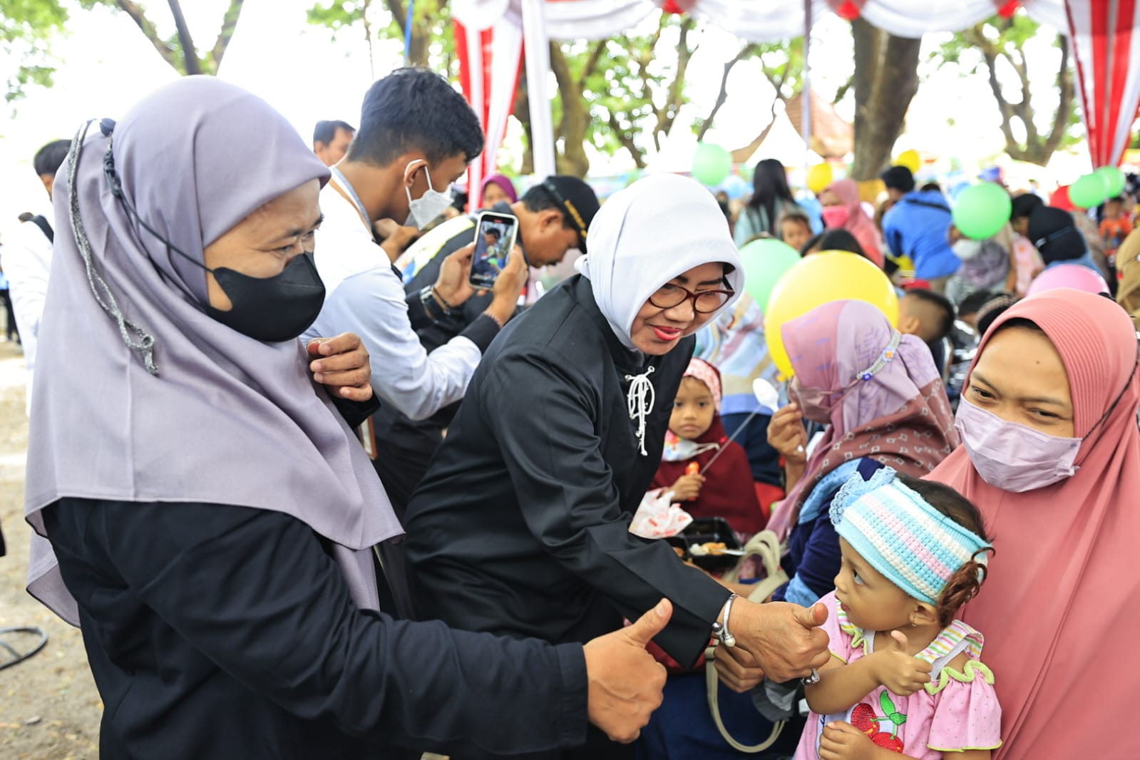 Foto 3 dari 9: Semangati Anak Stunting, Wali Kota Gelar Event Makan Bersama