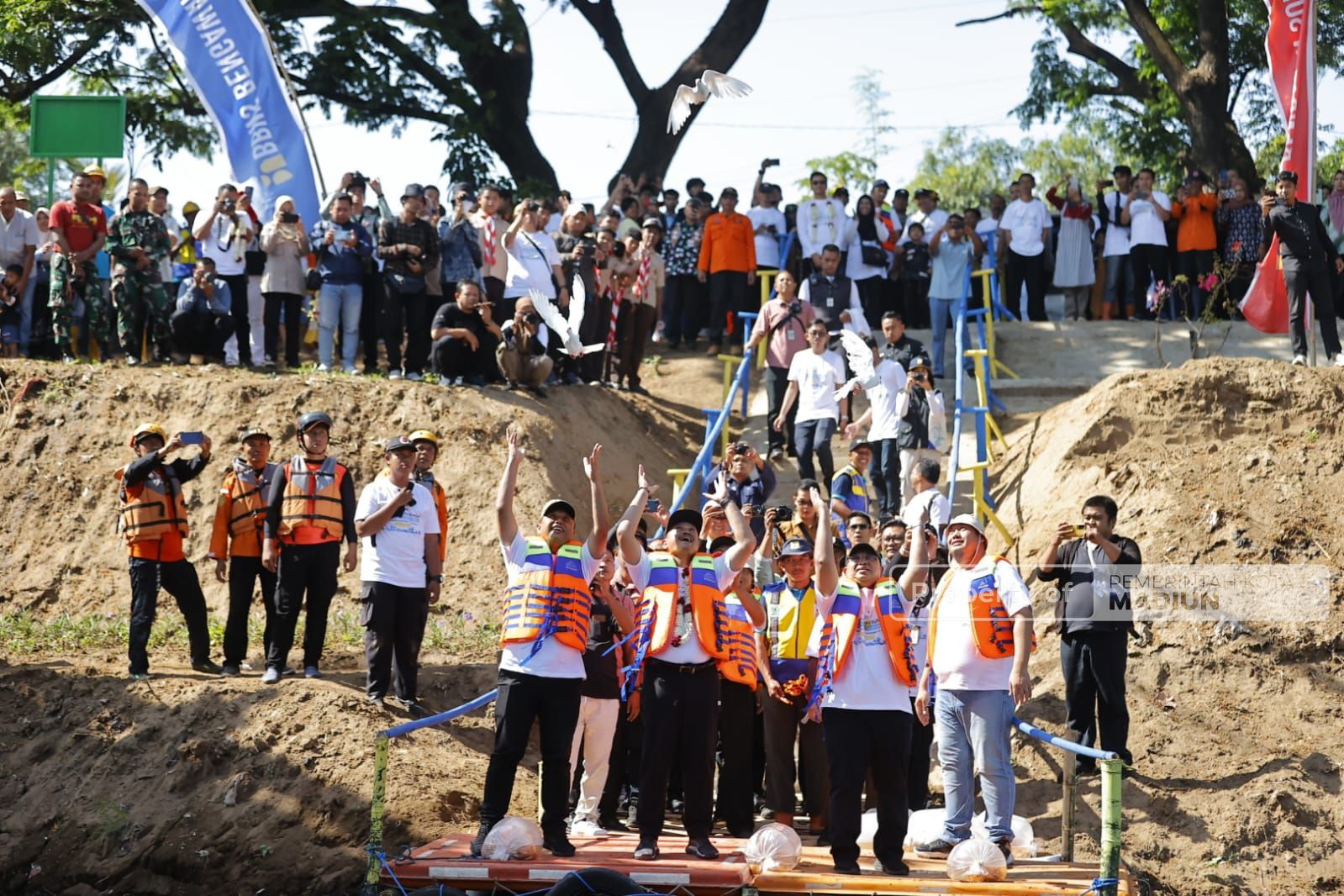 Foto 10 dari 12: BBWS Bengawan Solo Gelar Peringatan Hari Sungai Nasional di Kota Madiun, Wali Kota Beri Apresiasi