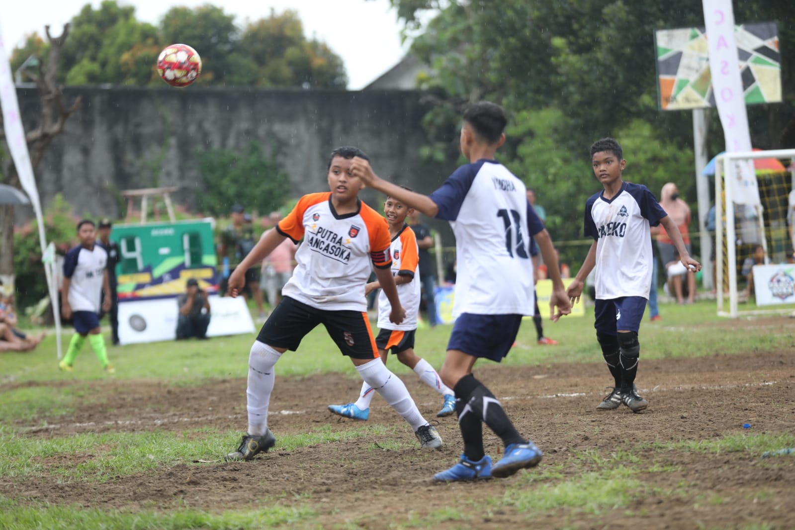 Foto 8 dari 10: Wadahi Semangat Sepak Bola Usia Dini, Pemuda Nambangan Lor Gelar Pancasoka Mini Cup 2023