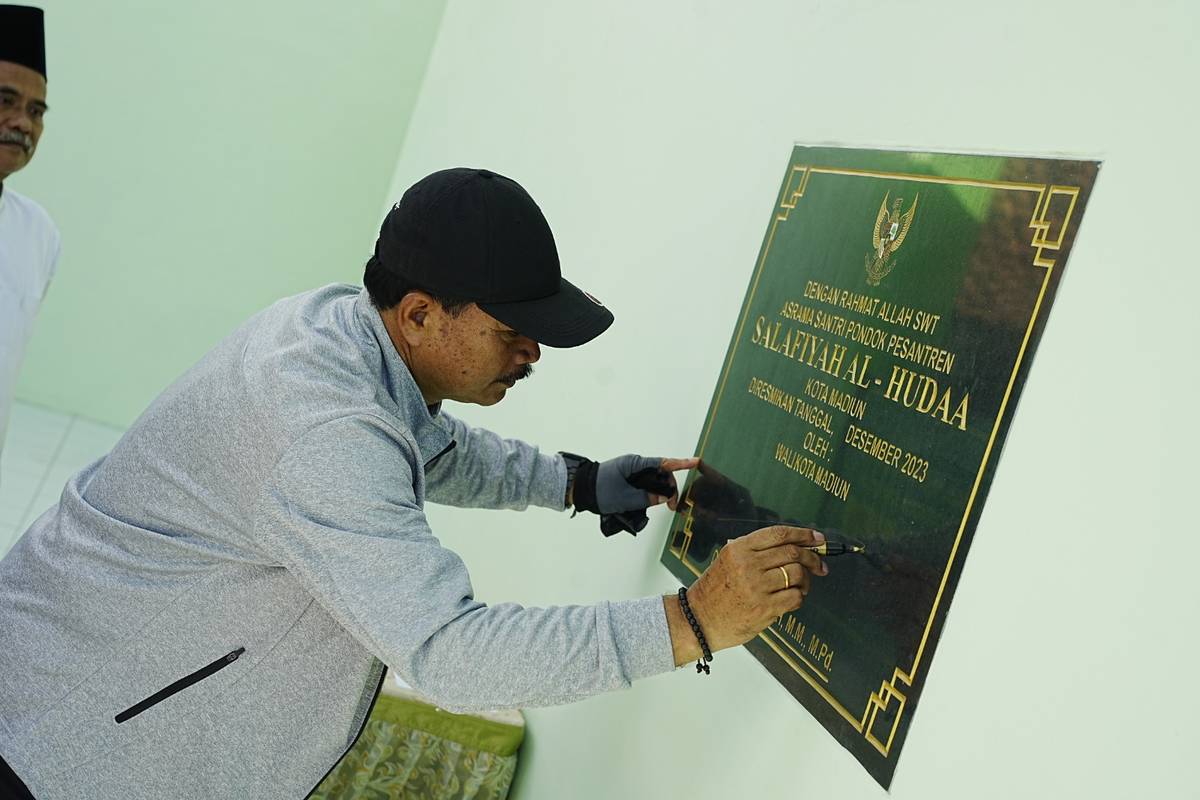 Foto 11 dari 30: Tambah Fasilitas di Pondok Pesantren, Wali Kota Resmikan Proyek Fisik Religi di Delapan Ponpes