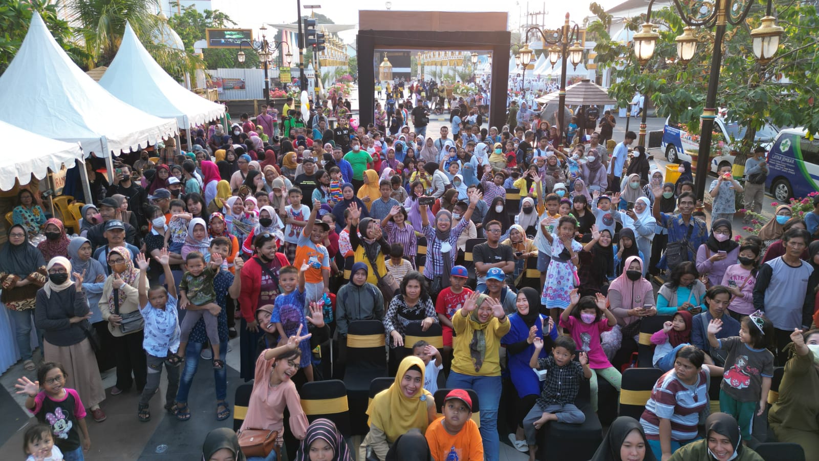 Foto 7 dari 11: Peringati HJM Ke-105, Wali Kota Gelar Pesta Rakyat Di PSC